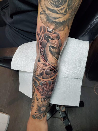 Explore simple line work tattoo ideas, creative tattoo ideas in Burlington, available at Mr Tattoos & Piercing