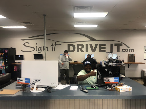 Used Car Dealer «Sign It Drive It», reviews and photos, 809 S Woodrow Ln, Denton, TX 76205, USA