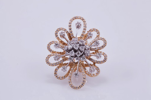 Jewelry Store «Jean Pierre Jewelers», reviews and photos, 21400 Ventura Blvd, Woodland Hills, CA 91364, USA