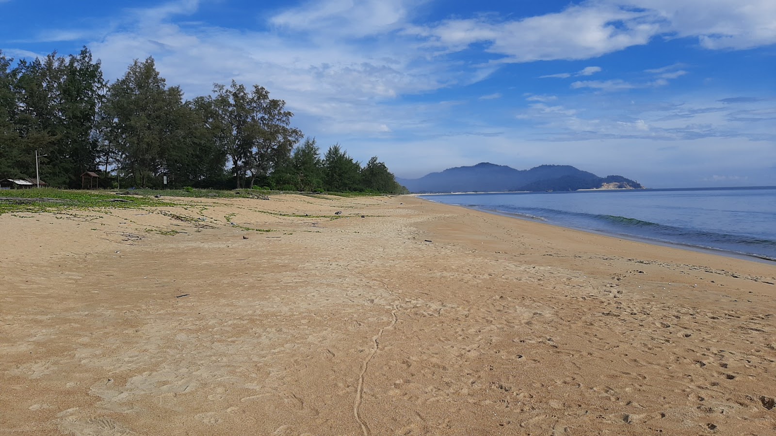 Petak Beach的照片 带有长直海岸