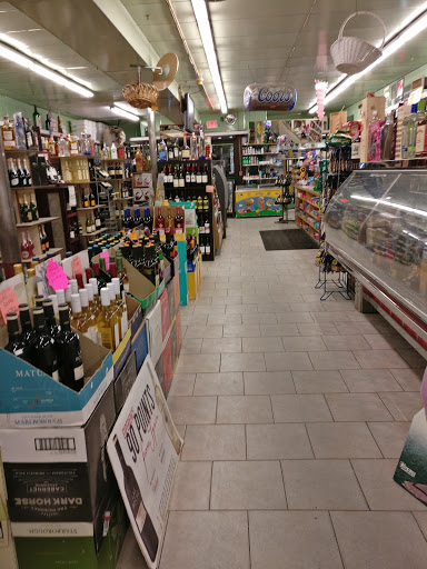 Liquor Store «Capri Deli & Liquor of East Rutherford», reviews and photos, 226 Paterson Ave, East Rutherford, NJ 07073, USA