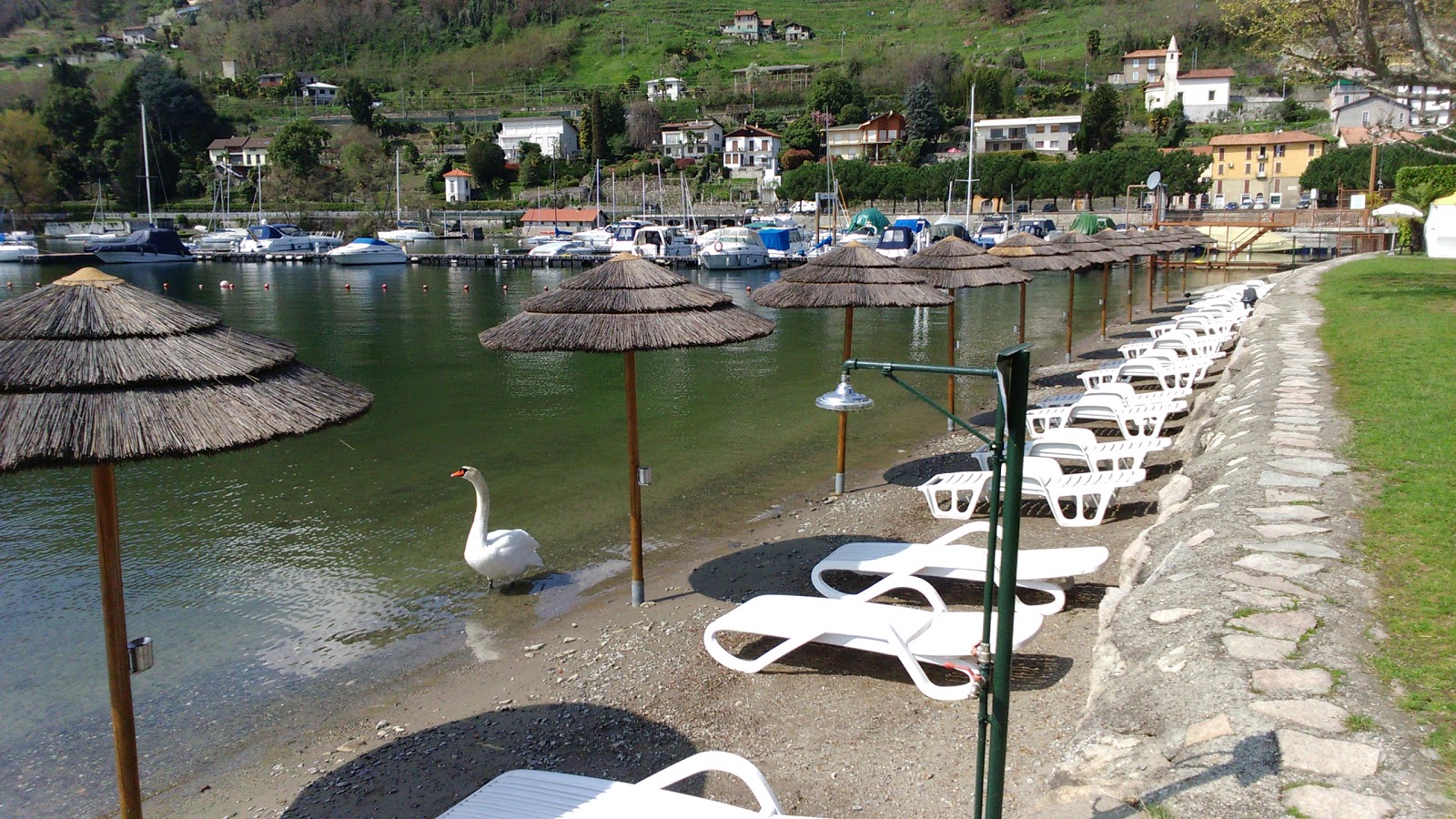 Solcio di Lesa Beach'in fotoğrafı çok temiz temizlik seviyesi ile