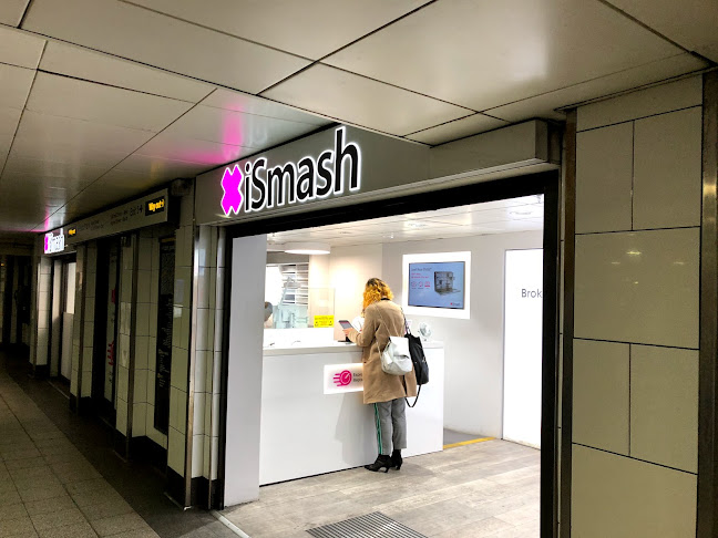 iSmash - Oxford Circus Station