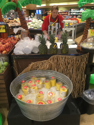 Grocery Store «Schnucks», reviews and photos, 4500 W Lloyd Expy, Evansville, IN 47712, USA