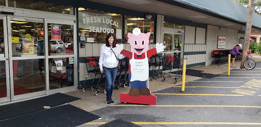 Grocery Store «Piggly Wiggly Hilton Head», reviews and photos, 1 N Forest Beach Dr, Hilton Head Island, SC 29928, USA