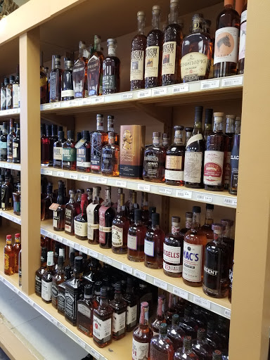 Wine Store «West Side Wines & Spirits», reviews and photos, 10 Raymond Rd, West Hartford, CT 06107, USA