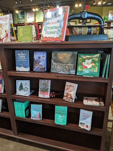 Book Store «FoxTale Book Shoppe», reviews and photos, 105 E Main St, Woodstock, GA 30188, USA