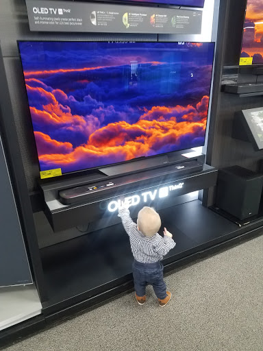 Electronics Store «Best Buy», reviews and photos, 19555 W Bluemound Rd, Brookfield, WI 53045, USA