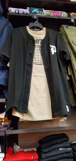 Clothing Store «Zumiez», reviews and photos, 3000 Grapevine Mills Pkwy #606, Grapevine, TX 76051, USA