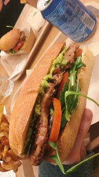 Hot-dog du Restaurant de hamburgers Roadside | Burger Restaurant Laval - n°2