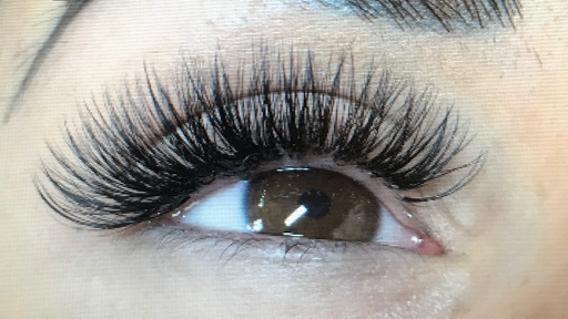 Eyelash Extensions - Oliya's Beauty Studio