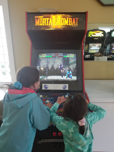 Frozen Yogurt Shop «Flavors Dessert Cafe», reviews and photos, 216 Front St, Greenport, NY 11944, USA