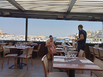 Atmosphère du Restaurant Grand Bar des Goudes à Marseille - n°12