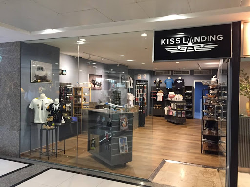 Kisslanding Pilot Shop