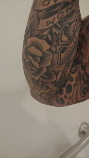 Tattoo Shop «The Mercy Seat», reviews and photos, 210 E 16th St, Kansas City, MO 64108, USA