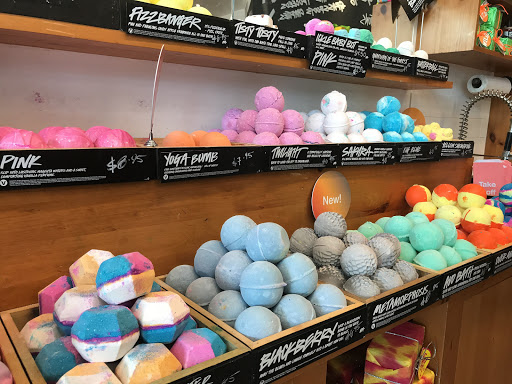 Cosmetics Store «LUSH Fresh handmade cosmetics», reviews and photos, 605 Lincoln Rd B, Miami Beach, FL 33139, USA