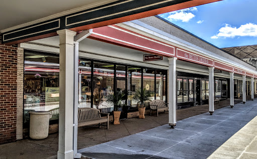 Shopping Mall «The Village», reviews and photos, 6920 Mission Rd, Prairie Village, KS 66208, USA