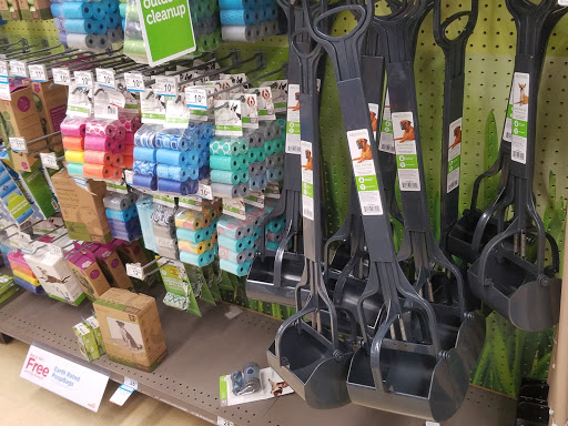 Pet Supply Store «Petco Animal Supplies», reviews and photos, 86 Storrs Rd, Mansfield Center, CT 06250, USA
