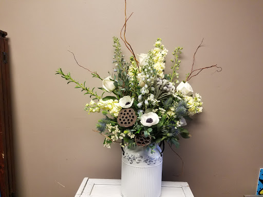 Florist «Country Village Florist and Gifts, Inc.», reviews and photos, 212 E Main St, East Islip, NY 11730, USA