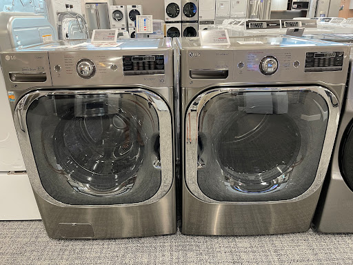 Appliance Store «Famous Tate Appliance & Bedding Centers», reviews and photos, 4520 E Bay Dr, Clearwater, FL 33764, USA