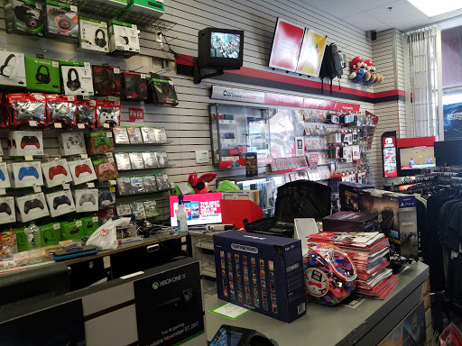 Video Game Store «GameStop», reviews and photos, 17 W Palisade Ave, Englewood, NJ 07631, USA