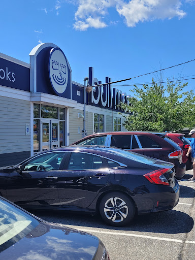 Record Store «Bull Moose», reviews and photos, 219 Waterman Dr, South Portland, ME 04106, USA