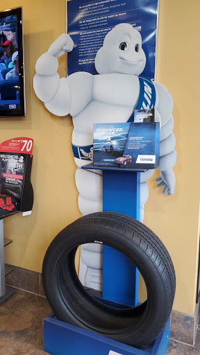 Auto Repair Shop «Central Tire & Auto Repair Of Yonkers», reviews and photos, 51 Central Park Ave, Yonkers, NY 10705, USA