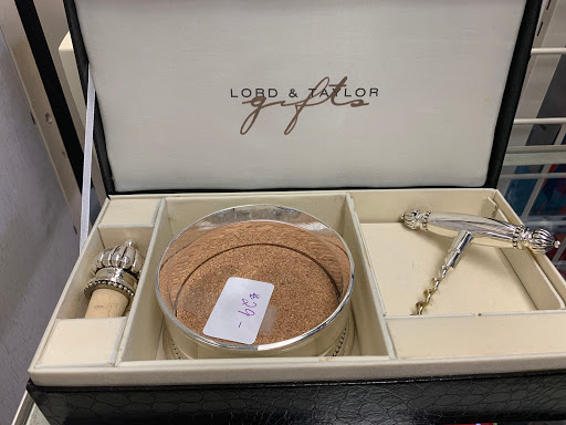 Thrift Store «Hope Chest Thrift Store», reviews and photos, 1215 8th Ave W, Bradenton, FL 34205, USA