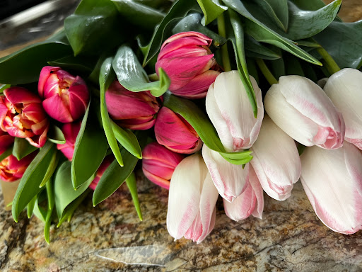 Florist «Arts & Flowers Inc», reviews and photos, 6011 Excelsior Blvd, Minneapolis, MN 55416, USA