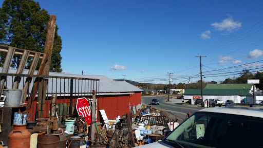 Antique Furniture Store «Old American Barn», reviews and photos, 107 Martinsburg Ave, Gordonsville, VA 22942, USA