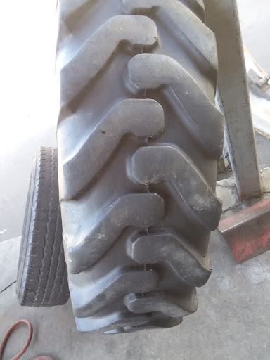 Tire Shop «Big T Tire Pros», reviews and photos, 1109 W Main St, Avon Park, FL 33825, USA