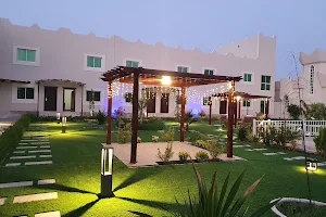 Green Oasis Hotel image