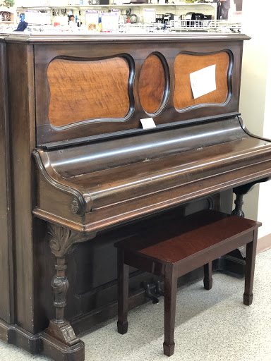 Thrift Store «Gulfside Hospice Thrift Shoppe», reviews and photos, 36524 FL-54, Zephyrhills, FL 33542, USA