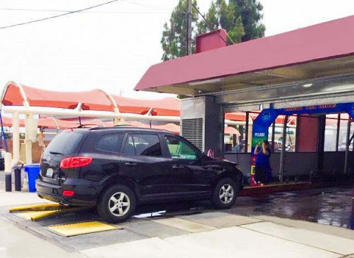 Whittier Express Car Wash en Whittier