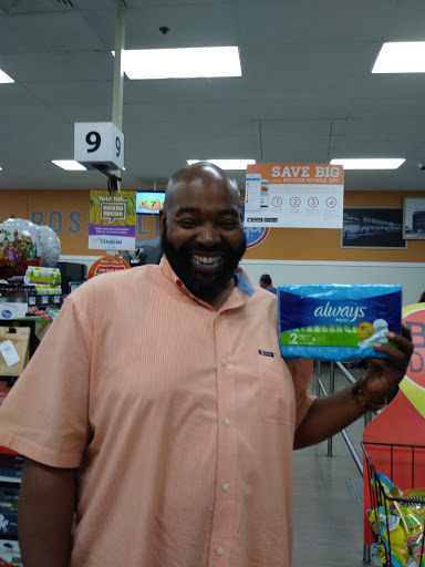 Grocery Store «Kroger», reviews and photos, 26130 Gratiot Ave, Roseville, MI 48066, USA