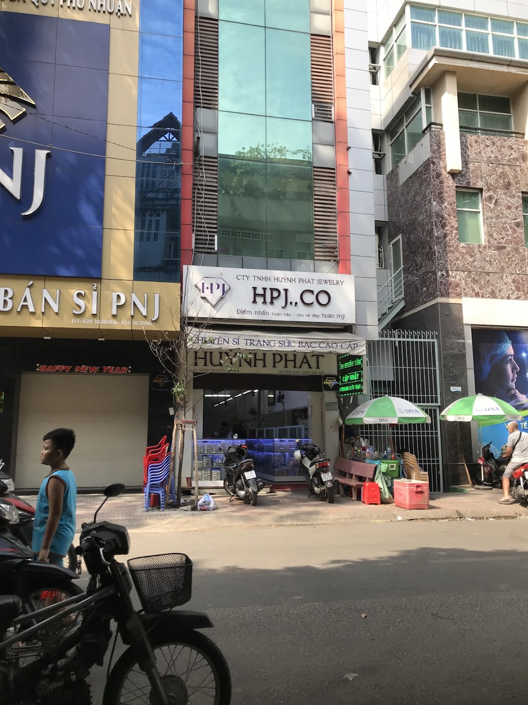 Tiệm Bạc Huỳnh Phát