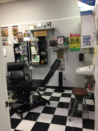 Tattoo Shop «Chrome Halo Tattoo & Body Piercing», reviews and photos, 517 W Main St, Murfreesboro, TN 37129, USA