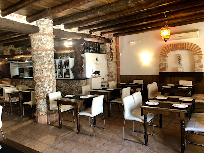 Jesus Carrion Restaurante • Tapas - C. Pozo de la Nieve, 35, 21200 Aracena, Huelva, Spain