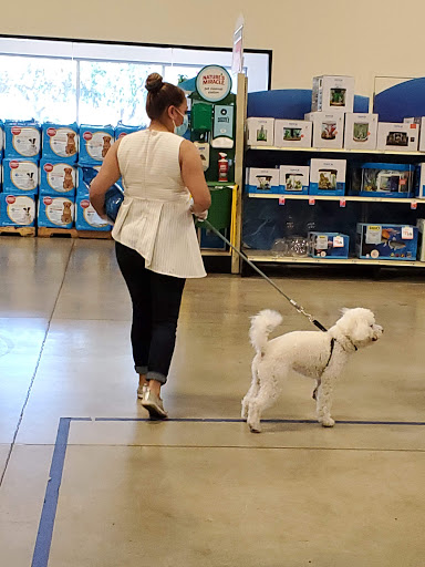 Pet Supply Store «PetSmart», reviews and photos, 2140 17th St, Santa Ana, CA 92705, USA