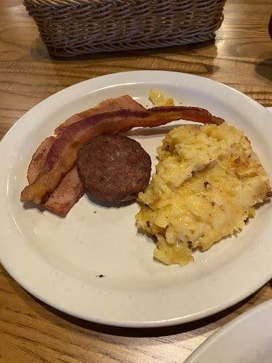 American Restaurant «Cracker Barrel Old Country Store», reviews and photos, 380 N Jacob Dr, Bloomington, IN 47404, USA