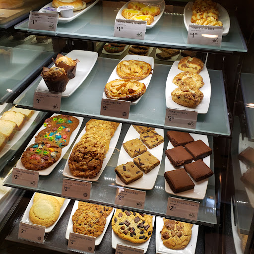 Book Store «Barnes & Noble», reviews and photos, 624 S Green River Rd, Evansville, IN 47715, USA