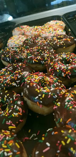 Donut Shop «Heavenly Donuts», reviews and photos, 5830 S Sherwood Forest Blvd, Baton Rouge, LA 70816, USA