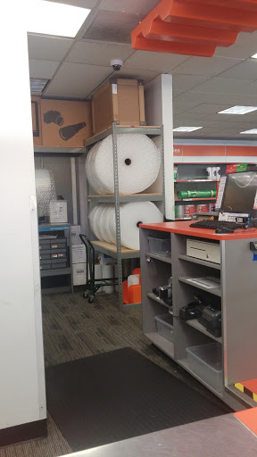Print Shop «FedEx Office Print & Ship Center», reviews and photos, 1605 NE 7th Ave, Portland, OR 97232, USA
