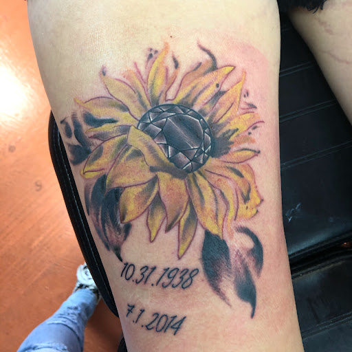 Tattoo Shop «Spellbound Electric Tattoos», reviews and photos, 201 N Santa Fe Ave, Pueblo, CO 81003, USA