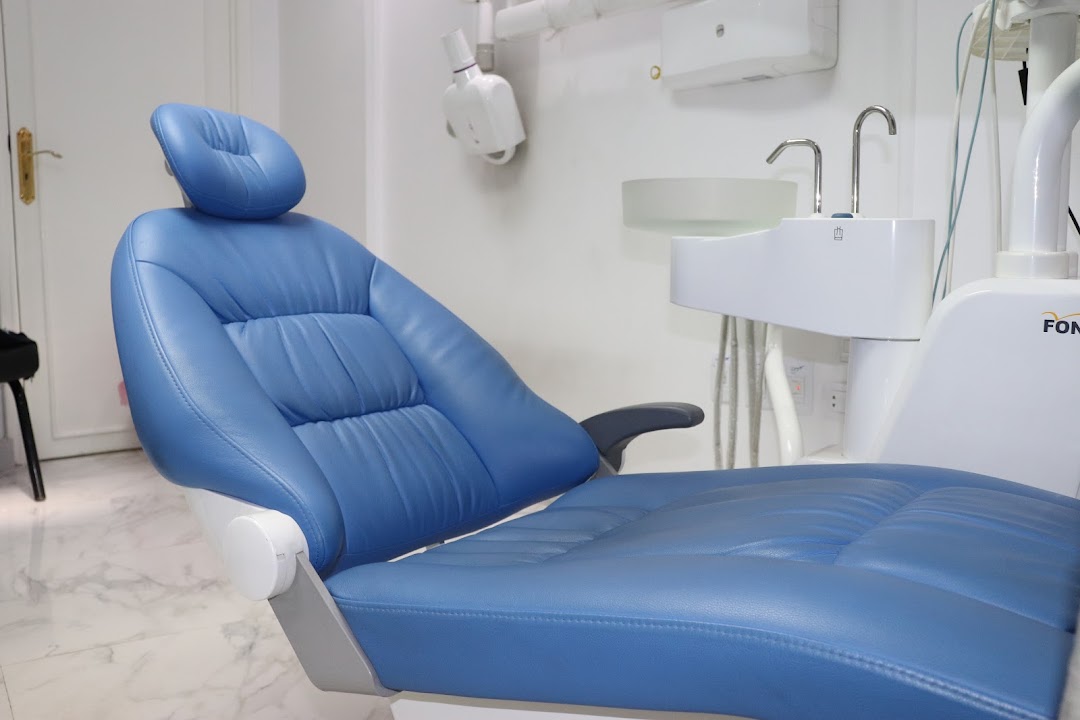 Dr. Sherif Khadr - دكتور شريف خضر - (RESTORA Dental Clinic)