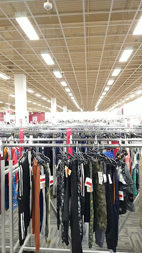 Clothing Store «Burlington Coat Factory», reviews and photos, 30 W Rand Rd, Arlington Heights, IL 60004, USA