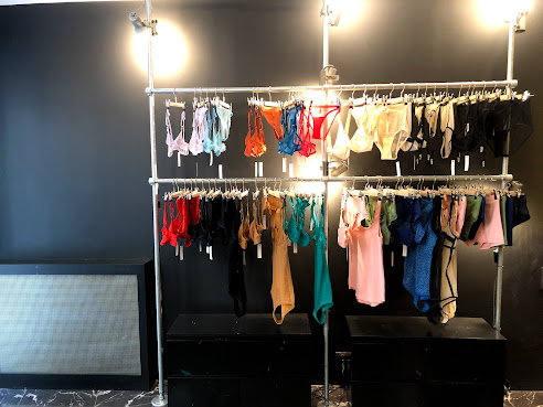 Yasmine Eslami by null