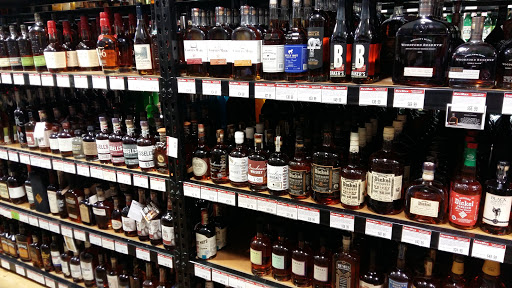 Liquor Store «BevMax», reviews and photos, 835 E Main St, Stamford, CT 06902, USA