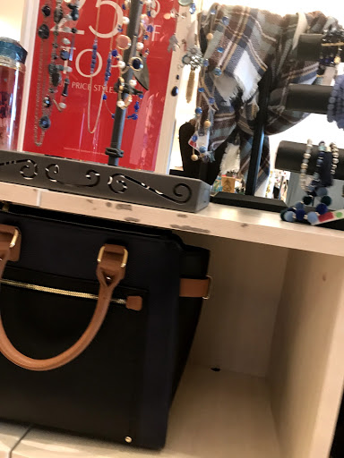 Fashion Accessories Store «Charming Charlie», reviews and photos, 5175 Deerfield Blvd, Mason, OH 45040, USA