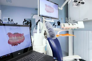 Studio Dentistico Kok Clinic - dottori Kok - De Vecchi - Dusi image